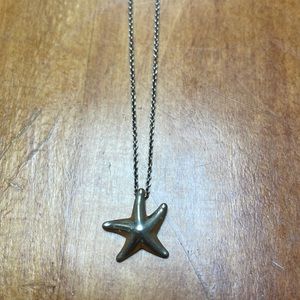 Elsa Peretti silver starfish necklace